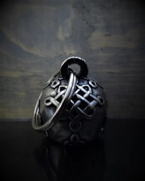 BB-72 Celtic Skull Diamond