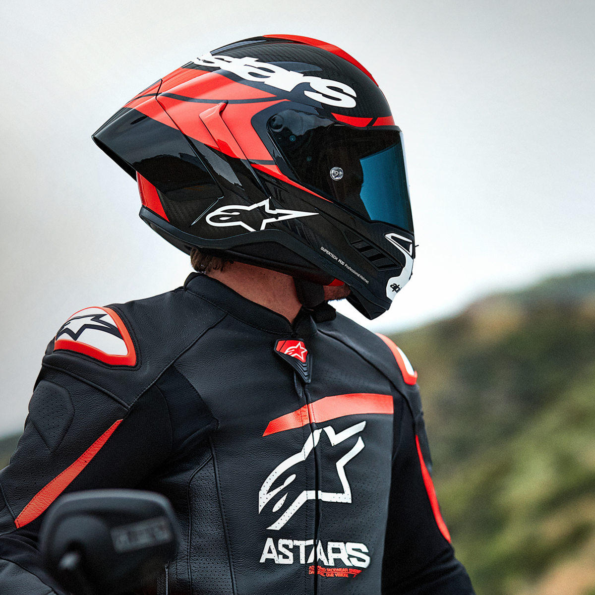 Supertech R10 Element Helmet