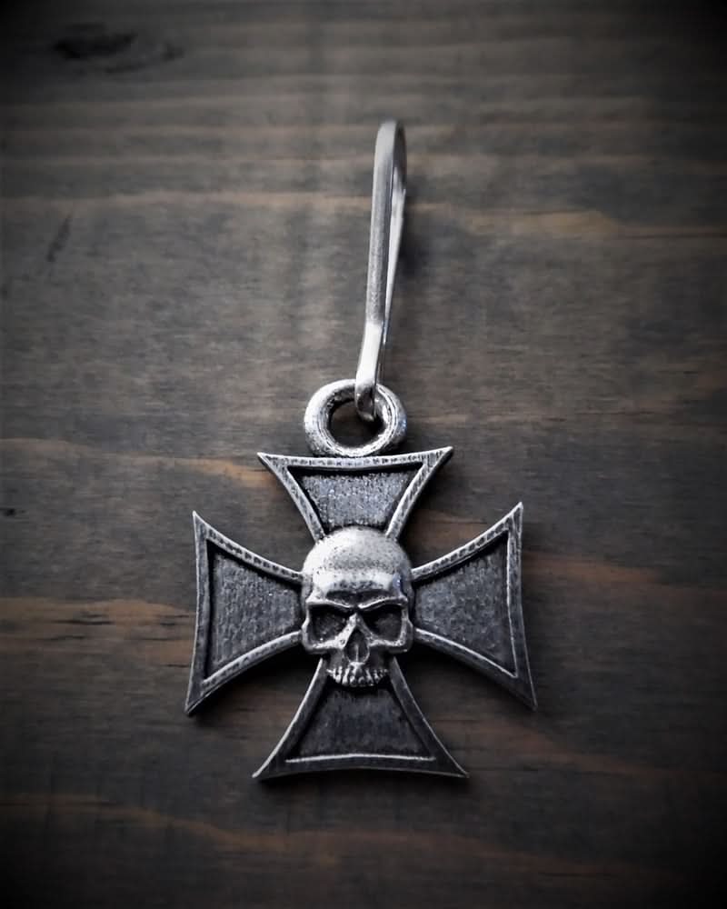 BZP-32 Maltese Cross Skull Zipper Pull Zipper Pulls Bravo Bells